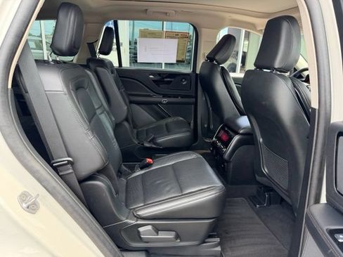 Certified 2023 Lincoln Aviator Reserve AWD/4WD image 22