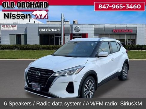 Used 2022 Nissan Kicks SV image 1