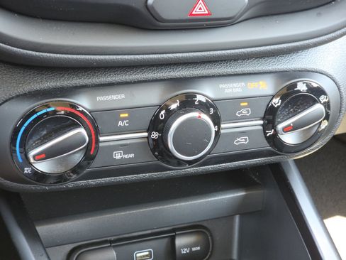 Used 2022 Kia Soul LX FWD image 22