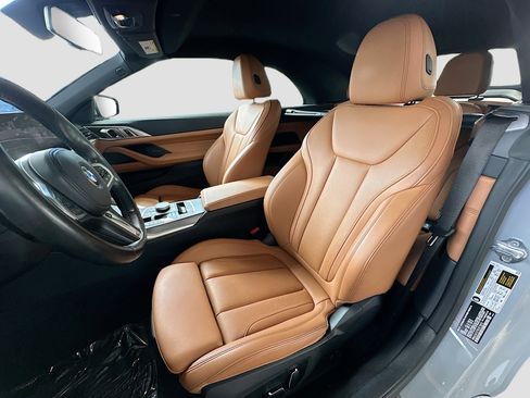 Used 2024 BMW M440i Convertible image 21