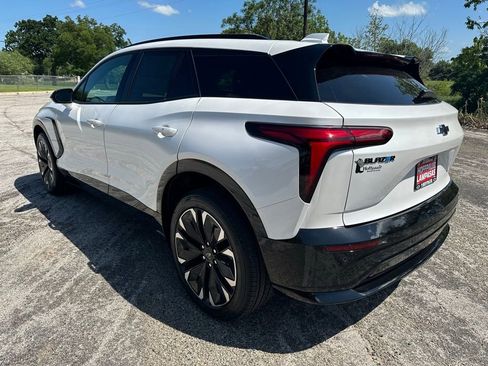 New 2025 Chevrolet Blazer EV RS FWD image 12