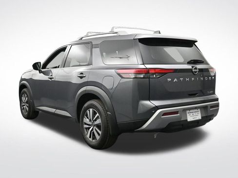 Used 2024 Nissan Pathfinder SL AWD/4WD image 3