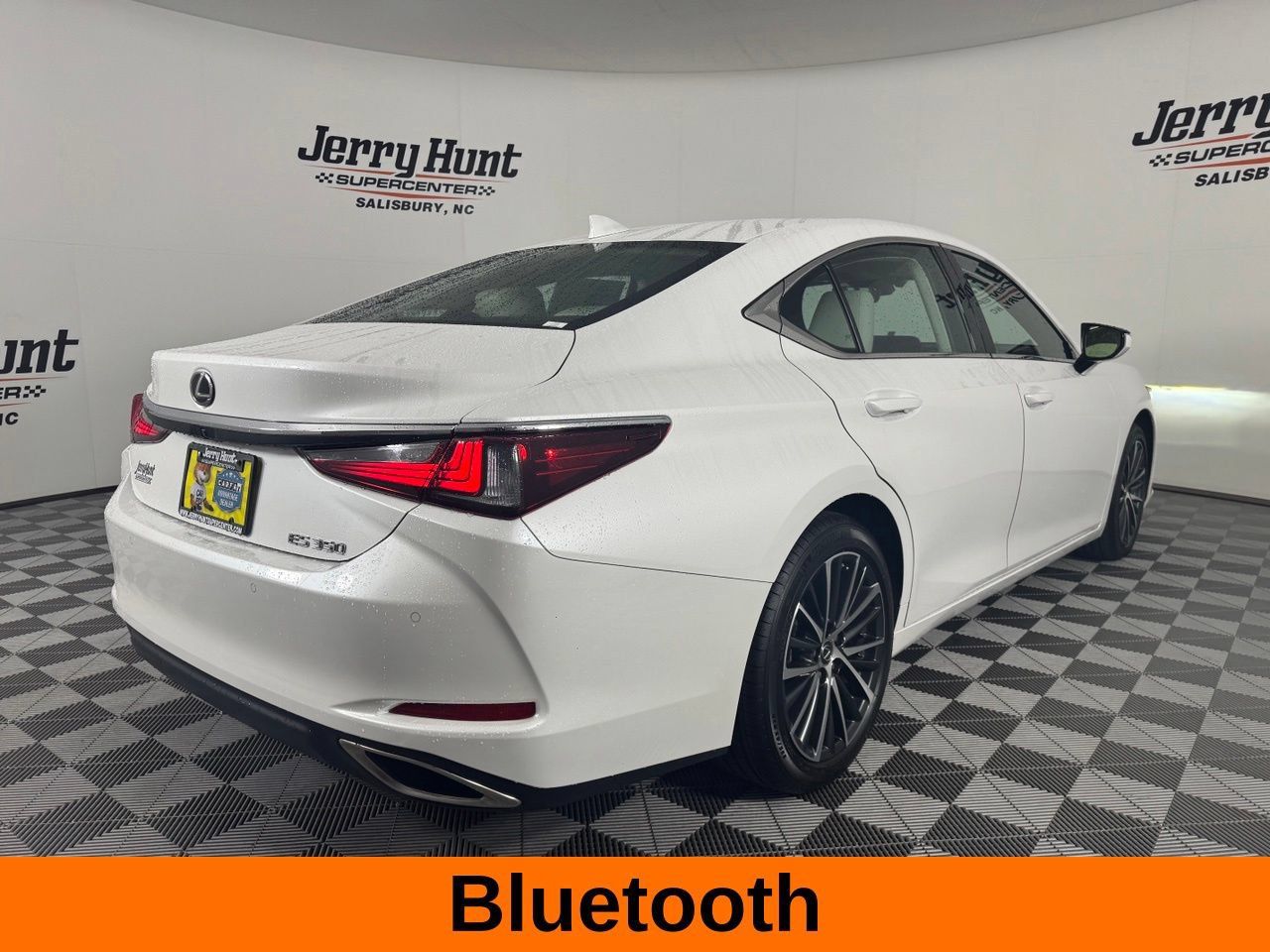 Used 2024 Lexus ES 350 w/ Premium Package FWD image 7