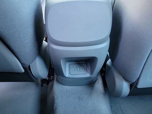 New 2025 Hyundai Elantra SEL FWD image 15