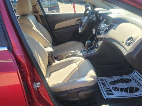 Used 2011 Chevrolet Cruze LT image 12