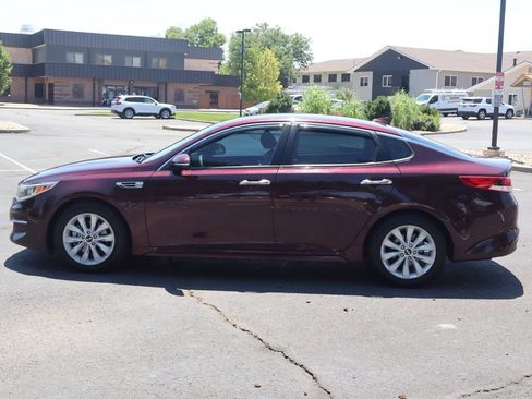 Used 2017 Kia Optima LX w/ Option Group 014 FWD image 9