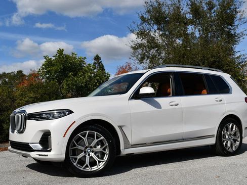 Used 2021 BMW X7 xDrive40i w/ Premium Package 2 image 24