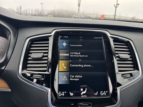 Used 2022 Volvo XC90 T6 Momentum w/ Advanced Package image 22