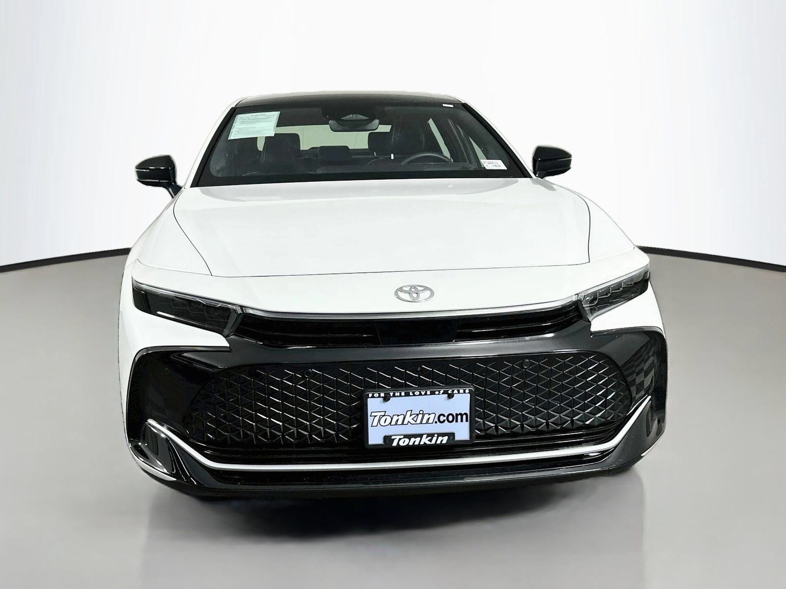 Certified 2026 Toyota Crown Platinum AWD/4WD image 2