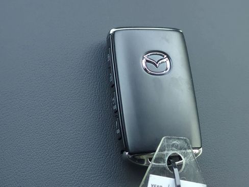 New 2026 MAZDA MAZDA3 2.5 S Sedan w/ Preferred Pkg image 33