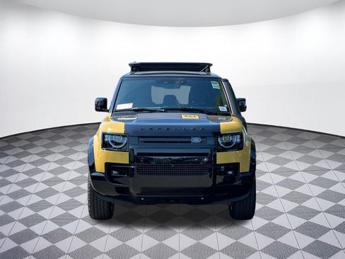 New 2026 Land Rover Defender 110 Trophy Edition AWD/4WD image 5