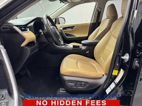 Used 2020 Toyota RAV4 Limited image 13