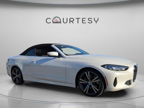 Used 2021 BMW 430i Convertible w/ Executive Package image 6