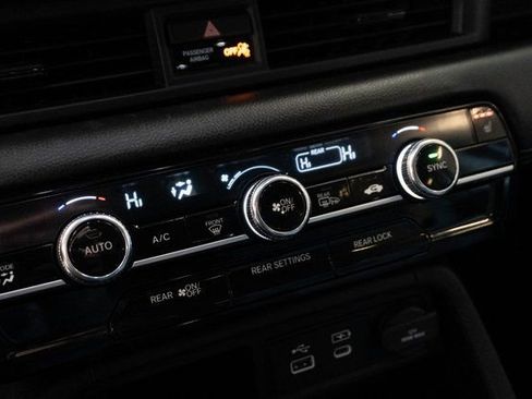 Certified 2025 Honda Pilot EX-L image 27