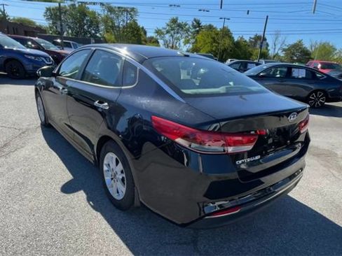 Used 2016 Kia Optima LX image 8