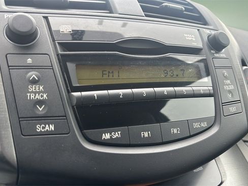 Used 2011 Toyota RAV4 4WD image 19