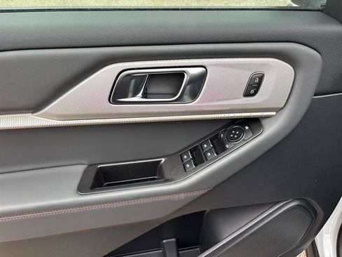 New 2026 Ford Explorer Active image 13