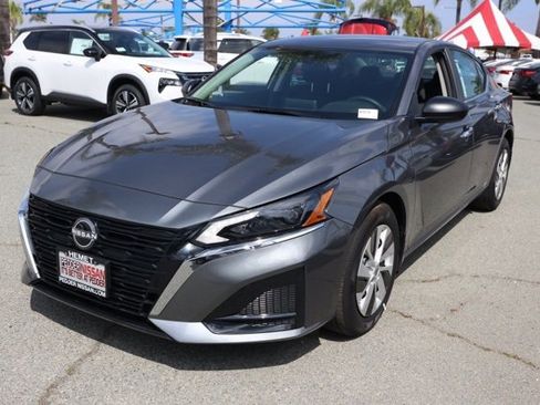 New 2025 Nissan Altima 2.5 S image 8