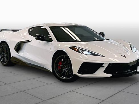 Used 2021 Chevrolet Corvette Stingray Preferred Cpe w/ Z51 Performance Package RWD image 2