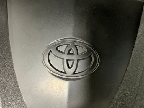 Used 2025 Toyota Camry SE w/ Multimedia Upgrade Package FWD image 31