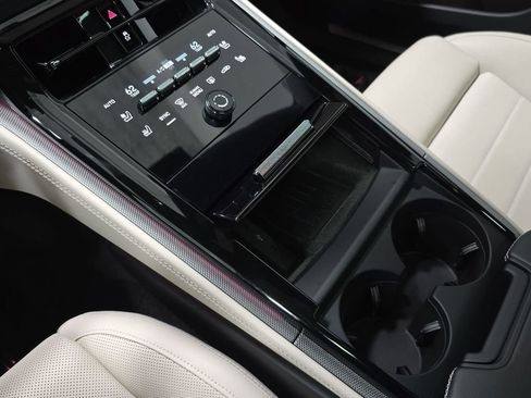 Certified 2024 Porsche Panamera 4 AWD/4WD image 20