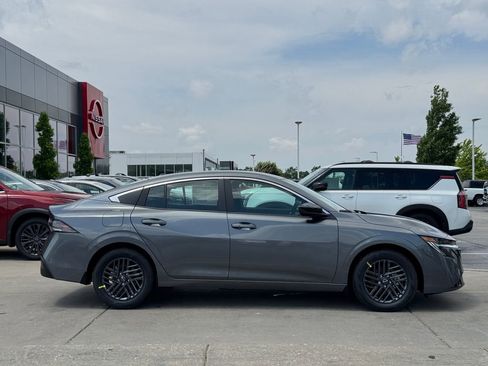 New 2026 Nissan Sentra SV FWD image 7