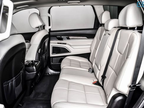 Used 2022 Kia Telluride EX w/ Towing Package image 21