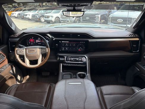 Used 2024 GMC Sierra 2500 Denali w/ Denali Reserve Package AWD/4WD image 27