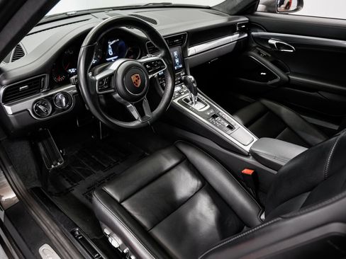 Used 2019 Porsche 911 Carrera 4S AWD/4WD image 9