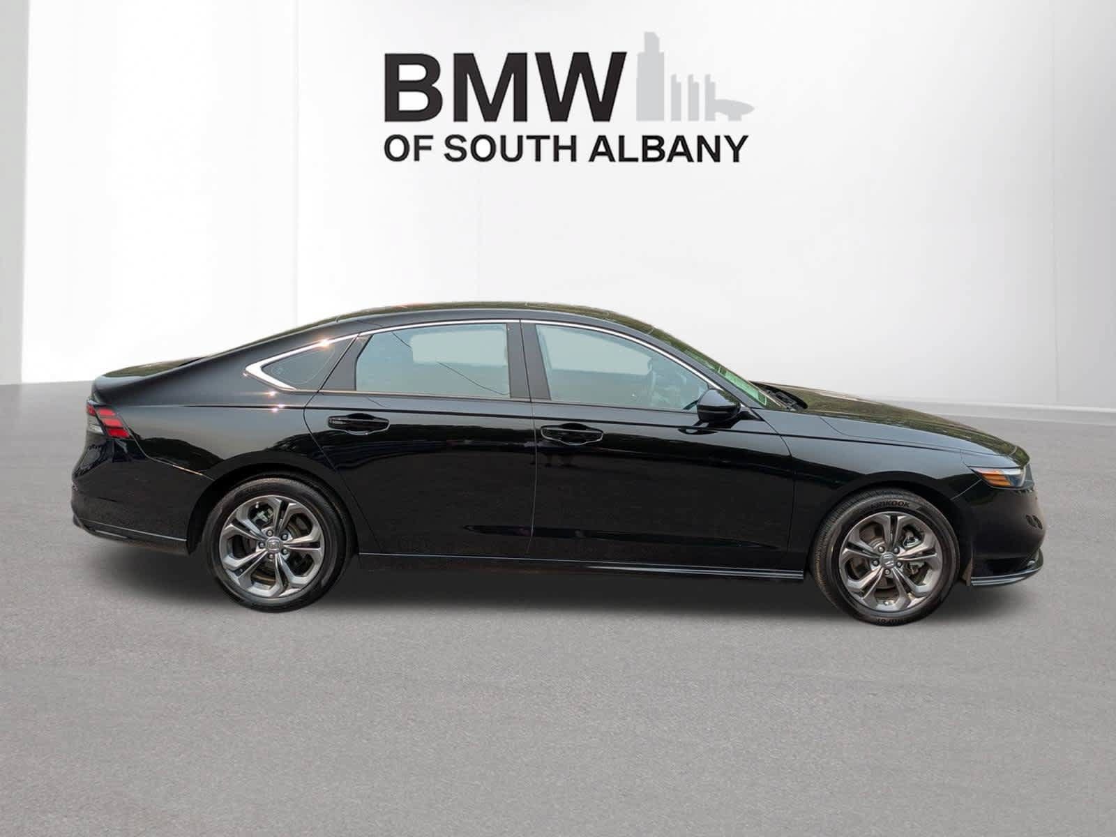 Used 2025 Honda Accord EX-L image 2