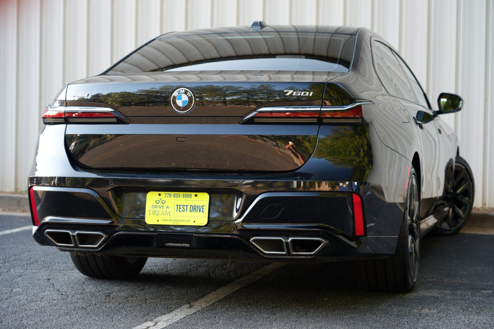 Used 2023 BMW 760i xDrive w/ Executive Package AWD/4WD image 5