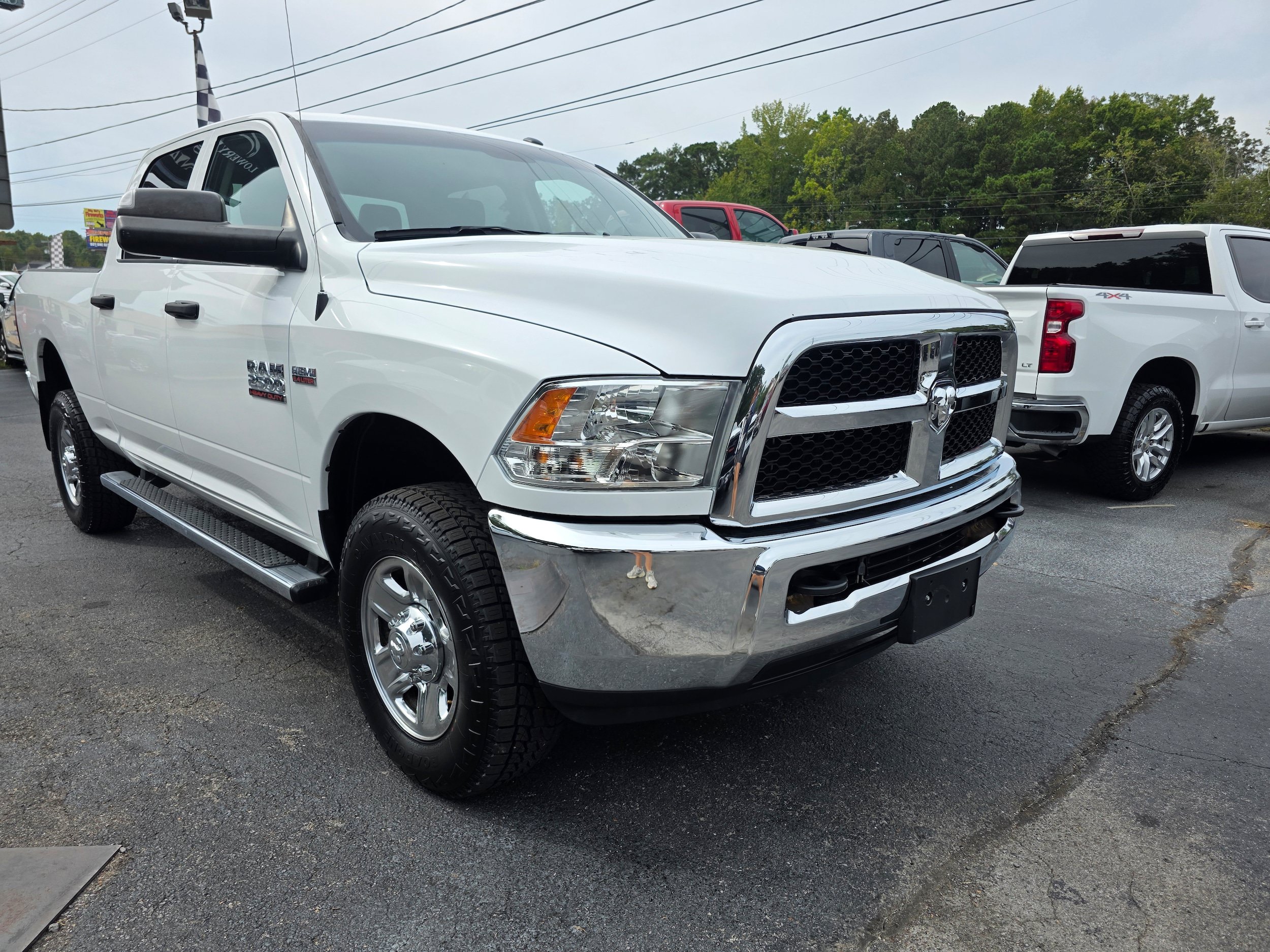 Used 2018 RAM 2500 Tradesman w/ Chrome Appearance Group AWD/4WD image 3