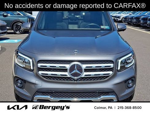 Used 2023 Mercedes-Benz GLB 250 4MATIC image 2