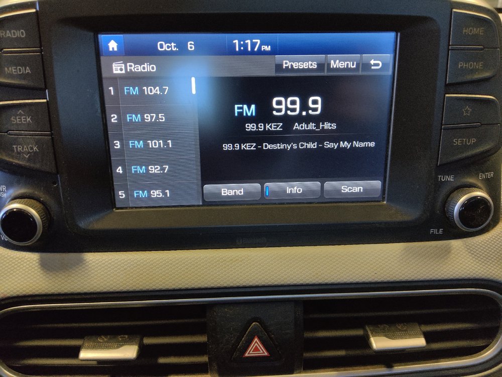Used 2018 Hyundai Kona SE FWD image 25