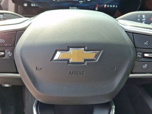 Used 2025 Chevrolet Equinox LT FWD image 17