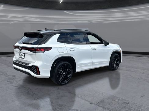 New 2026 Volkswagen Tiguan SE R-Line FWD image 5
