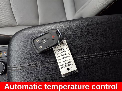 Used 2020 GMC Terrain SLT image 13