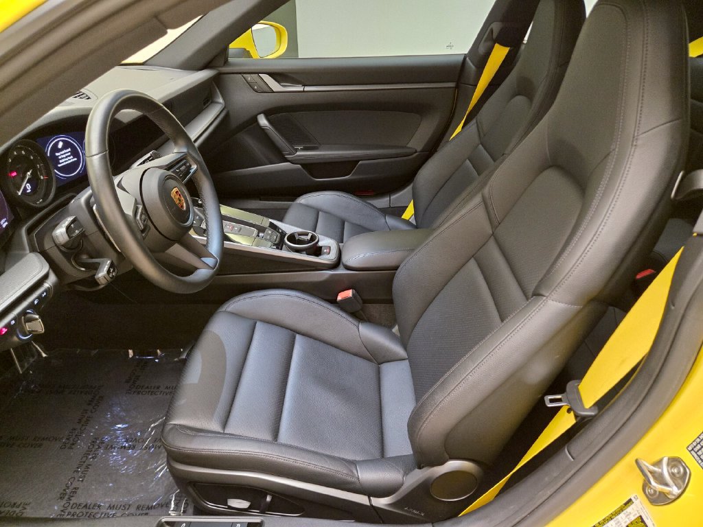 Used 2023 Porsche 911 Carrera RWD image 17