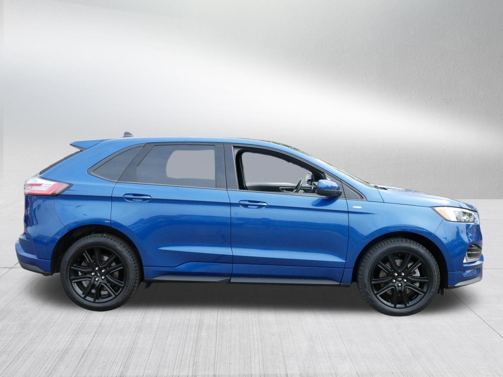 Used 2024 Ford Edge ST-Line w/ Class II Trailer Tow Package AWD/4WD image 8