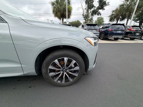Certified 2024 Volvo XC60 B5 Plus w/ Protection Package Premier AWD/4WD image 17