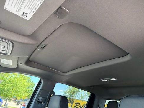 Used 2023 GMC Sierra 1500 Denali w/ Denali Reserve Package AWD/4WD image 16