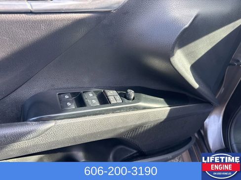 Used 2020 Toyota Camry LE image 22