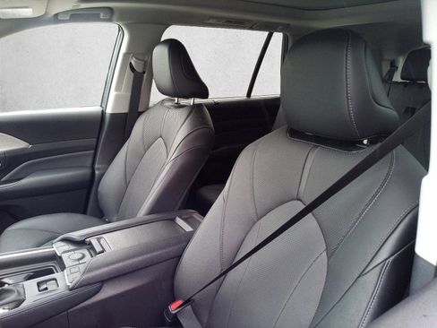 Used 2026 Toyota Grand Highlander FWD image 10