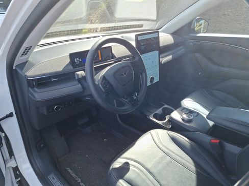 Used 2023 Ford Mustang Mach-E Premium image 7