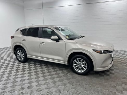Used 2024 MAZDA CX-5 AWD 2.5 S w/ Preferred Package image 4