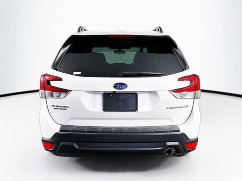Used 2023 Subaru Forester Limited AWD/4WD image 5