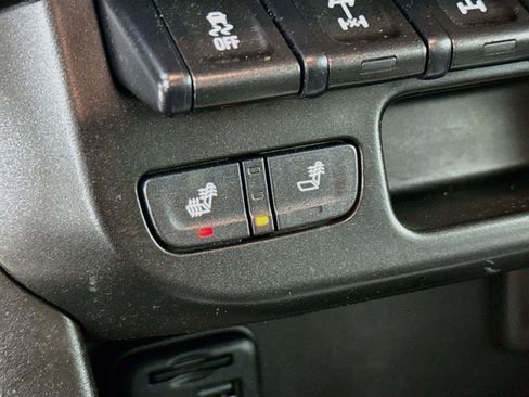 Used 2022 Chevrolet Colorado ZR2 AWD/4WD image 21