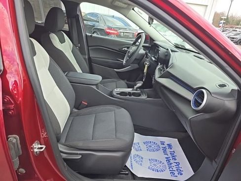 Used 2024 Chevrolet Trax LS w/ LS Convenience Package image 30