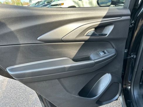 Used 2025 Chevrolet TrailBlazer LT image 22