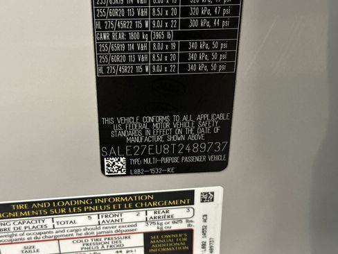 New 2026 Land Rover Defender 110 X-Dynamic SE image 31